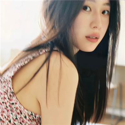 拿针的女孩